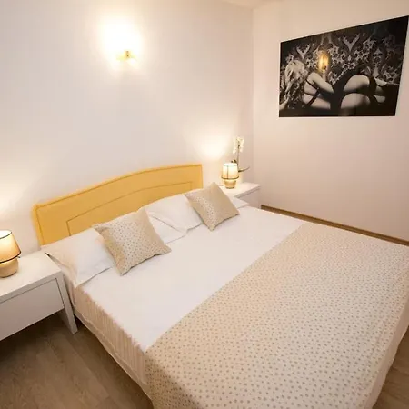 In With Sea View, Balcony, Air Conditioning, Wifi 3340-9 Apartment